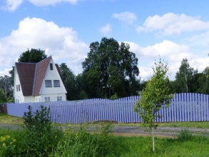 Забор из евроштакетника с забивными столбами 56 метров